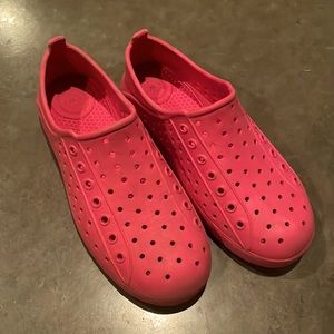 Big girls shoes pink size 2/3